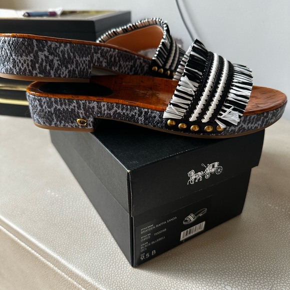 Coach Navy and white straw sandals size 9.5. - Picture 2 of 6